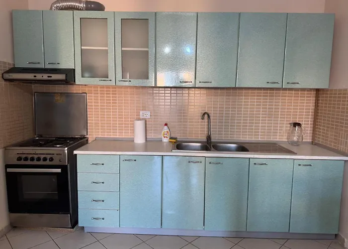 I&s 2 Golem (Tirana)